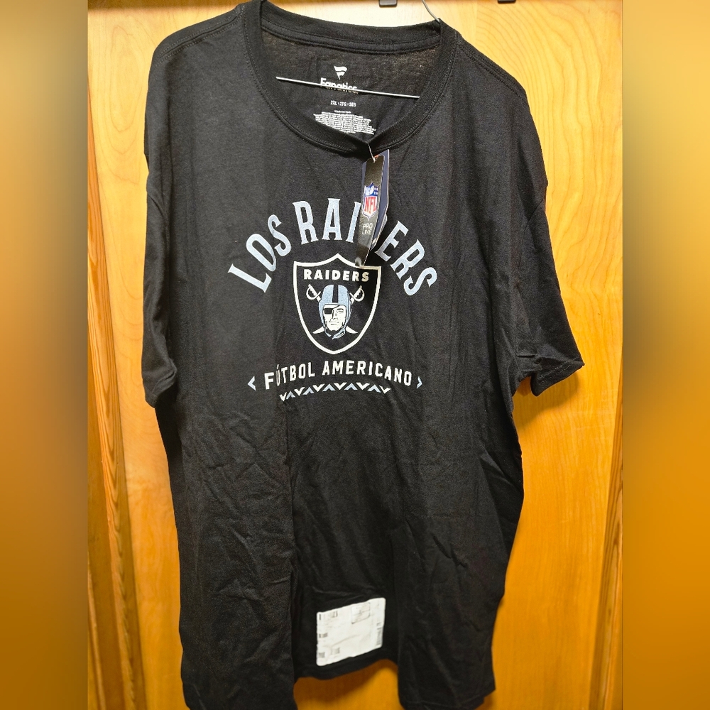 Las Vegas Raiders 2XL T-shirt New With Tag